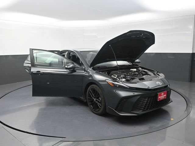 Used 2026 Toyota Camry SE FWD image 39