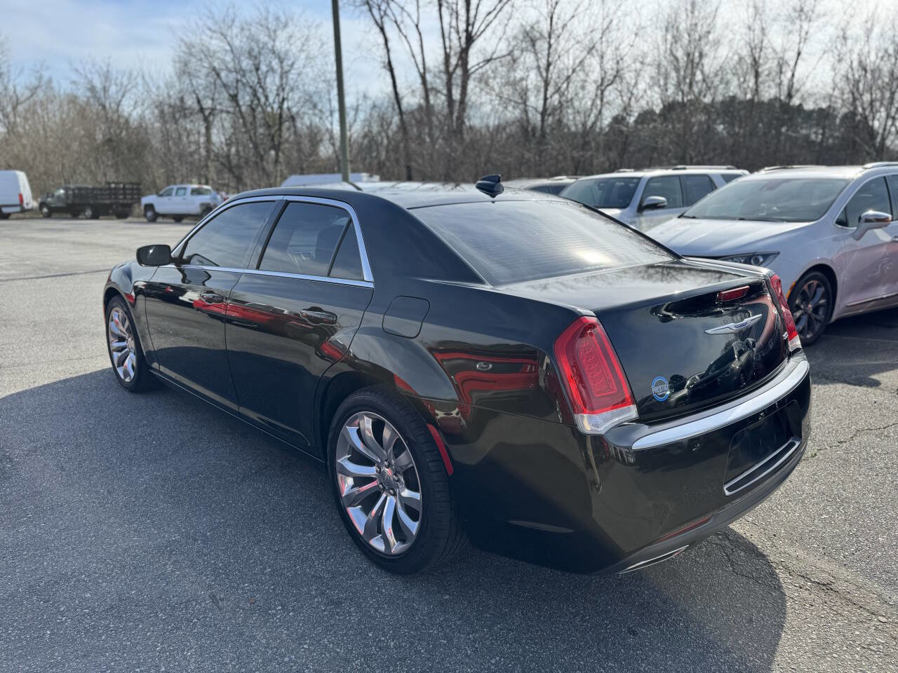 Used 2019 Chrysler 300 Touring w/ Chrome Appearance Package image 20
