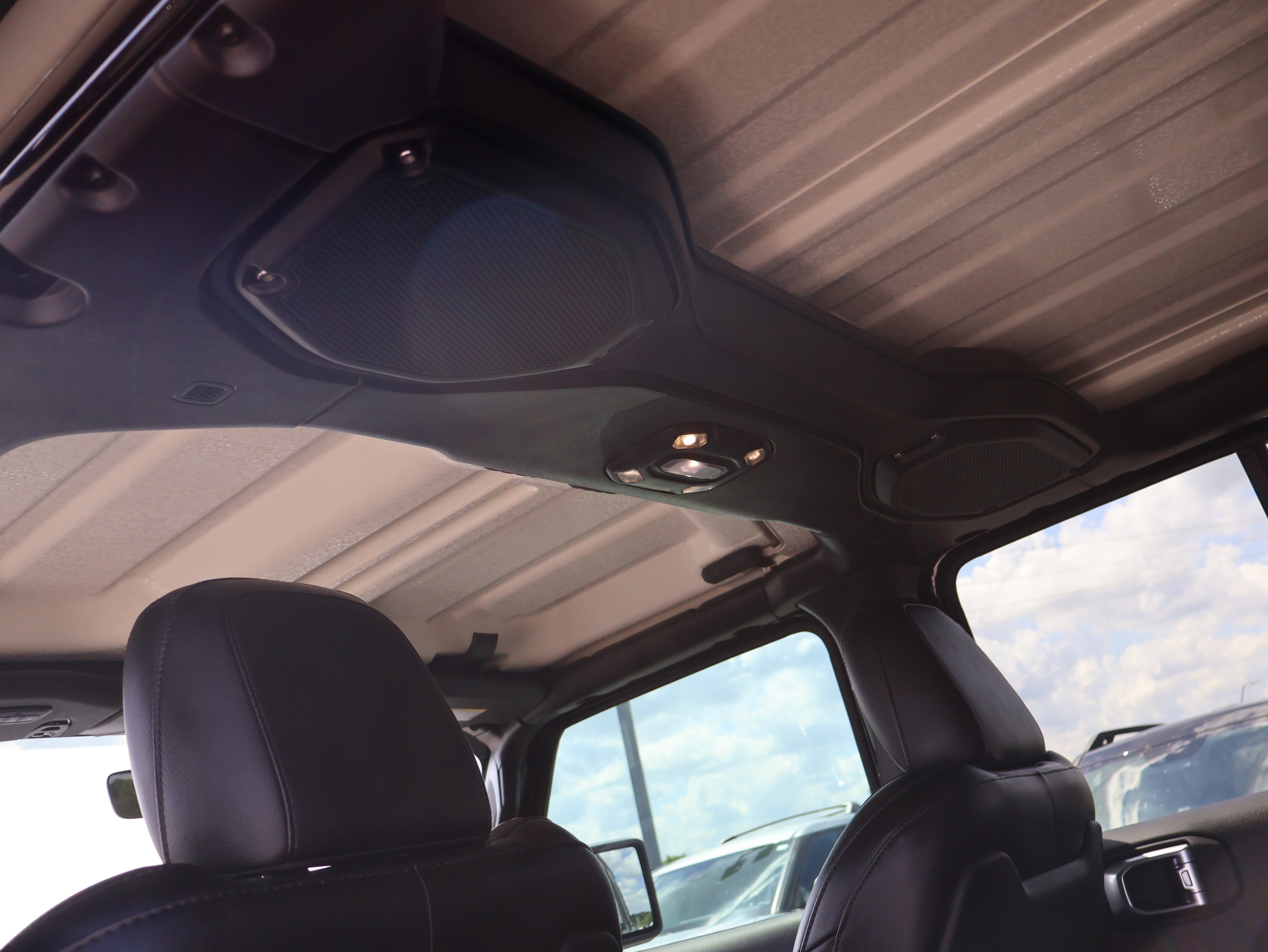 Used 2019 Jeep Wrangler Unlimited Rubicon AWD/4WD image 23