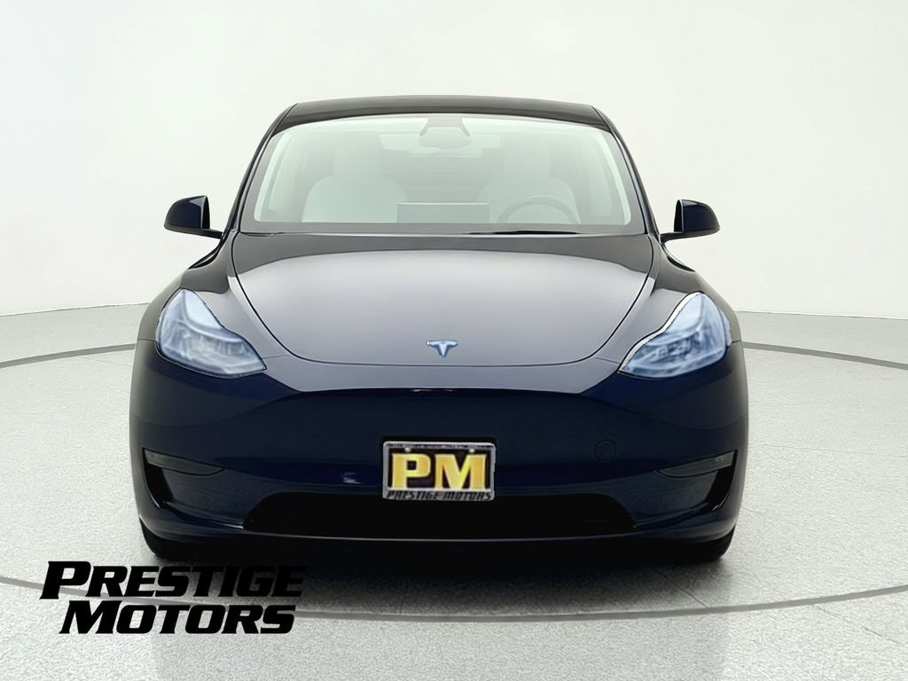 Used 2023 Tesla Model Y Long Range AWD/4WD image 2
