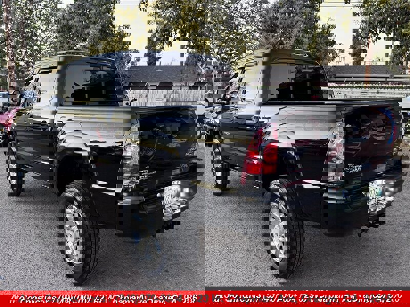 Used 2011 Toyota Tacoma PreRunner w/ SR5 Pkg #2 w/JBL Audio RWD image 4