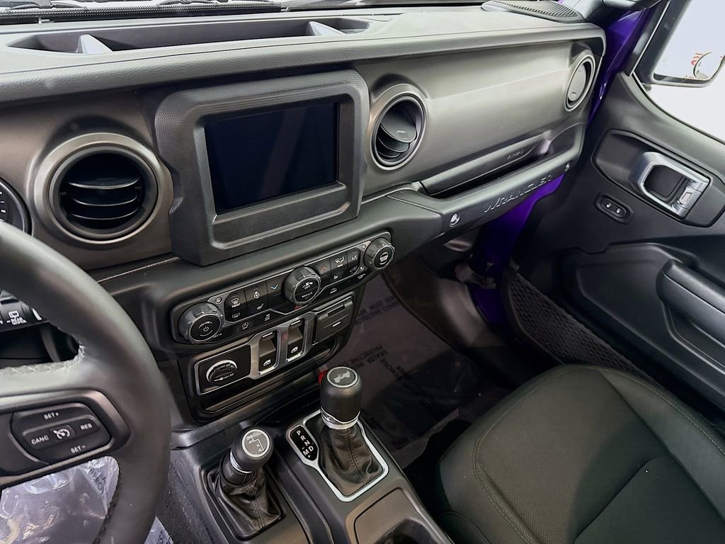 Used 2023 Jeep Wrangler Sport S image 26