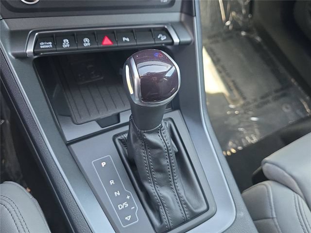 Used 2025 Audi Q3 2.0T Premium AWD/4WD image 16