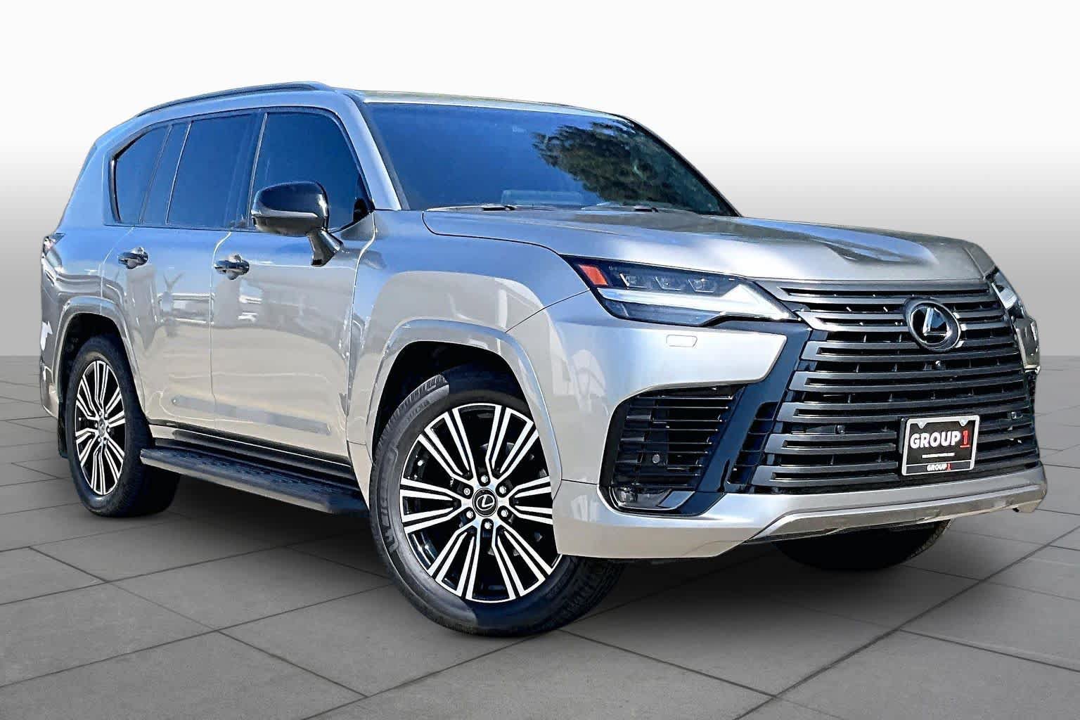 Used 2023 Lexus LX 600 4WD w/ Appearance Package image 3