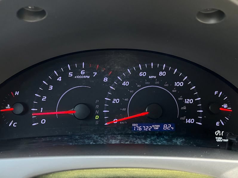 Used 2011 Toyota Camry LE FWD image 13