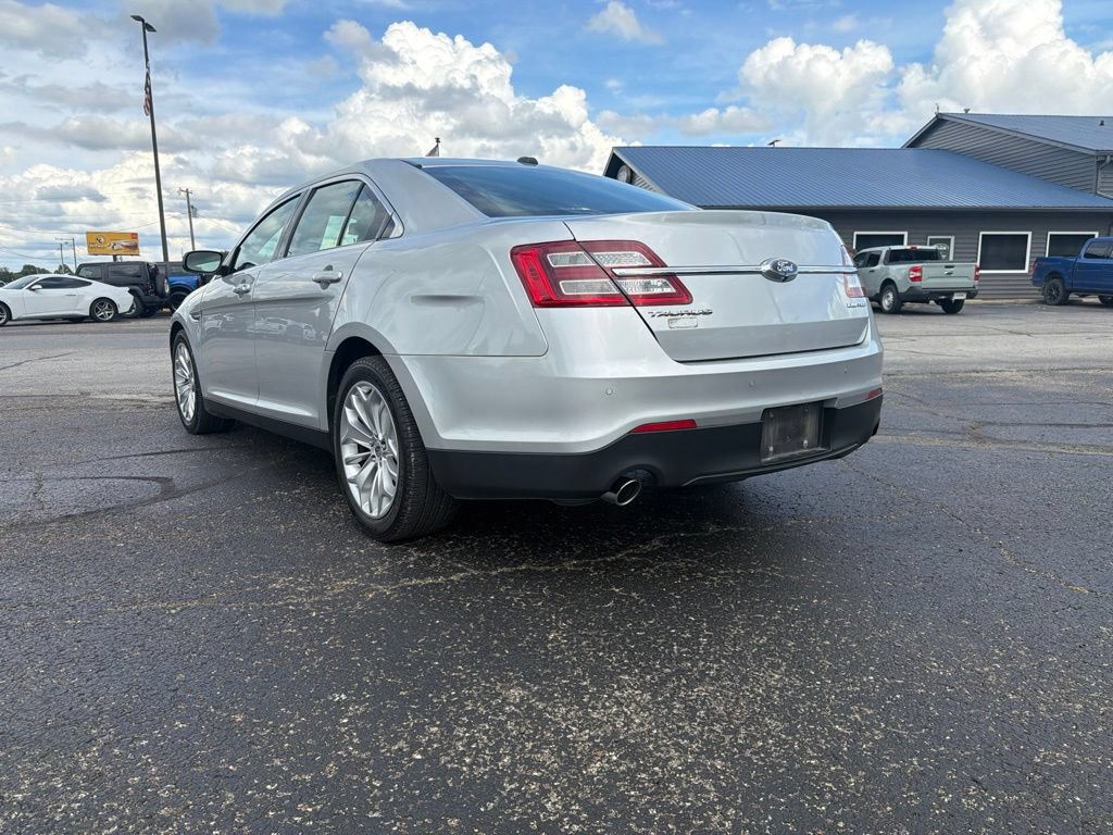 Used 2019 Ford Taurus Limited FWD image 4