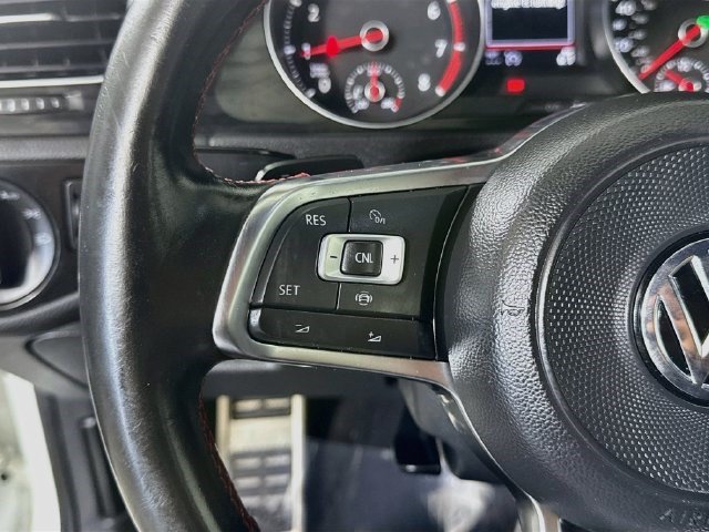 Used 2019 Volkswagen GTI SE FWD image 13