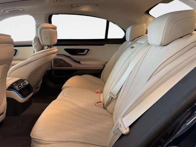 Certified 2022 Mercedes-Benz S 500 4MATIC image 11
