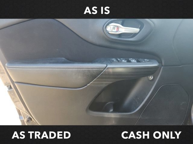 Used 2016 Jeep Cherokee Latitude FWD image 19