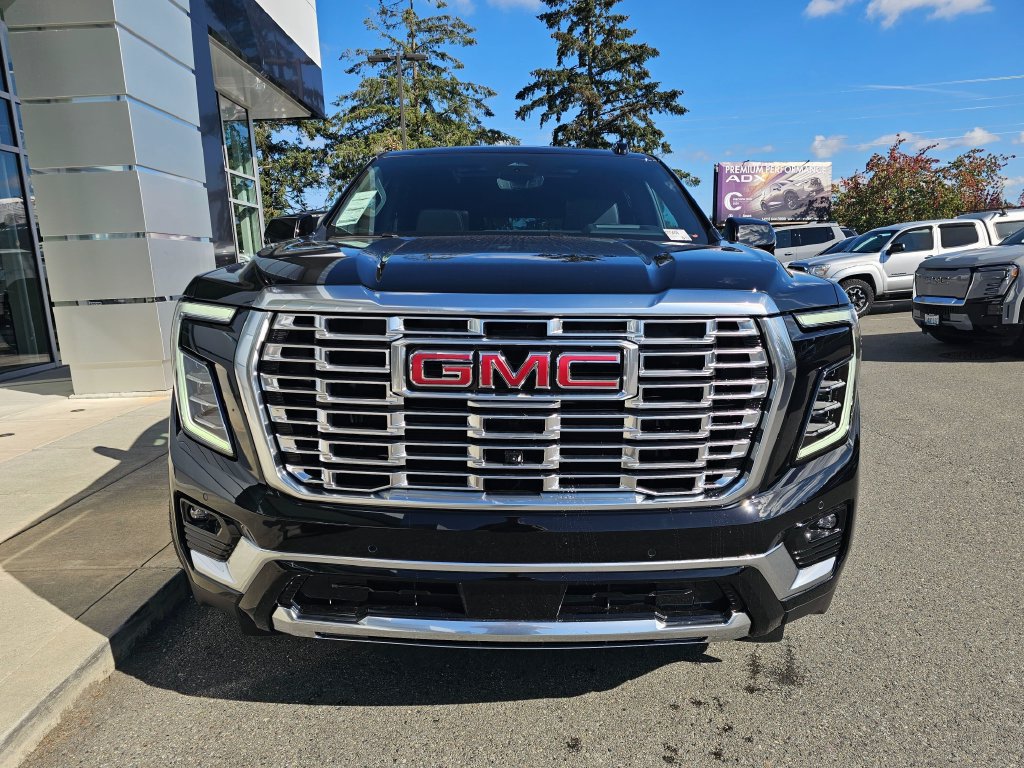 New 2026 GMC Yukon Denali w/ Denali Reserve Package AWD/4WD image 2