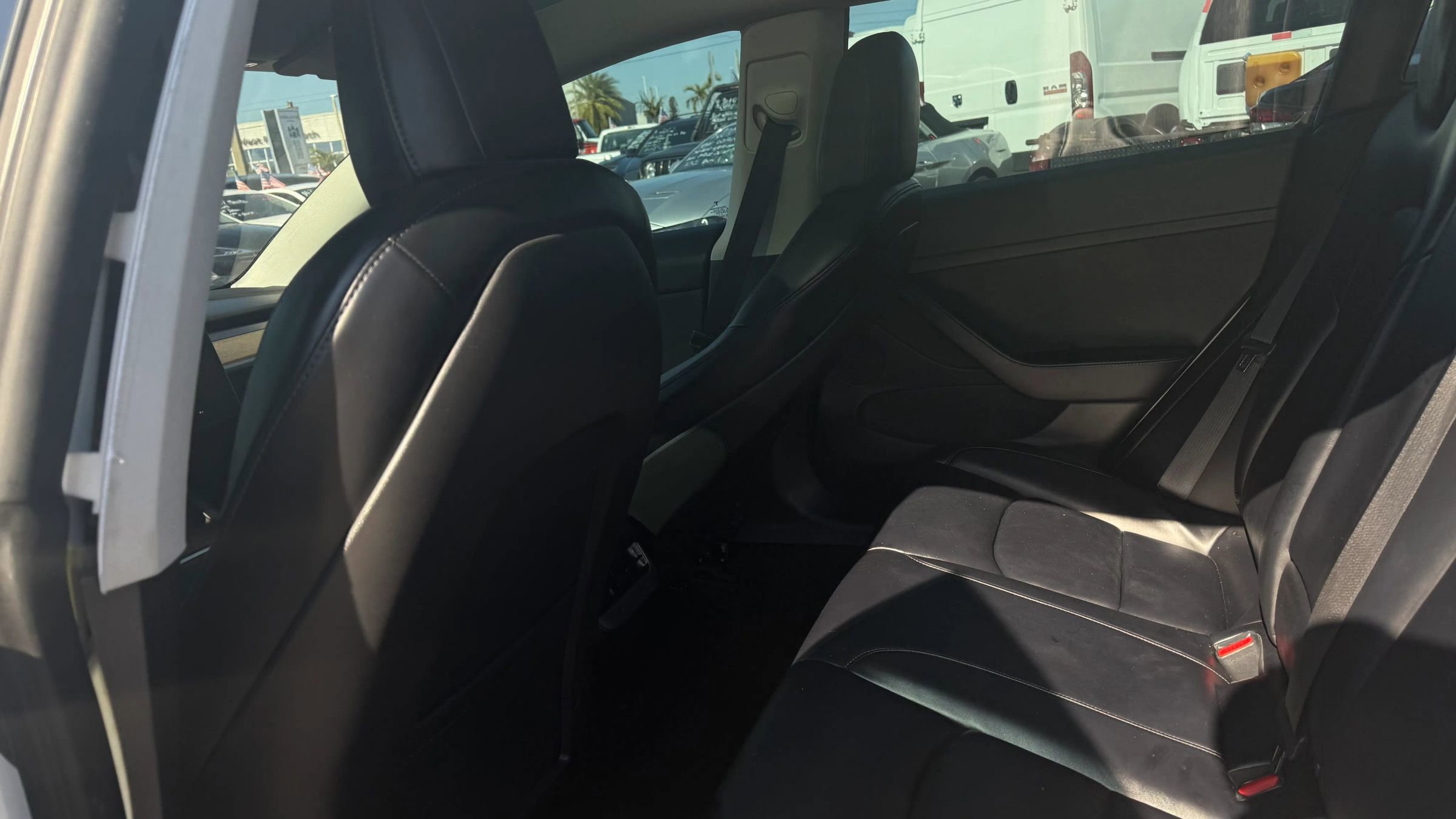Used 2022 Tesla Model 3 Standard Range RWD image 12