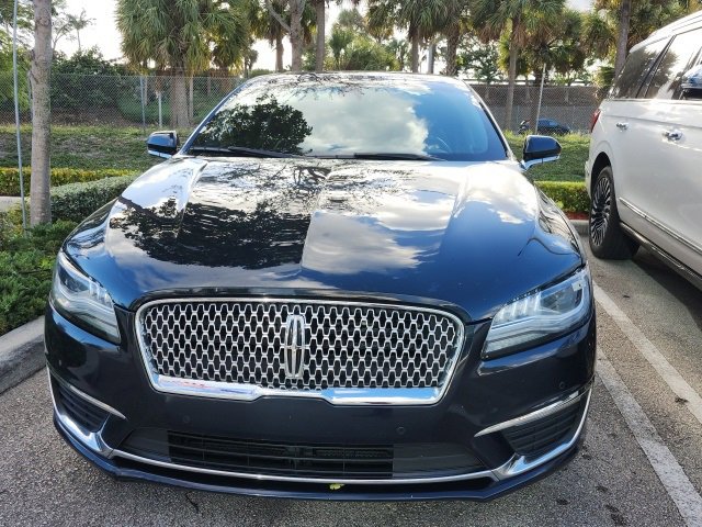 Used 2020 Lincoln MKZ Reserve image 2