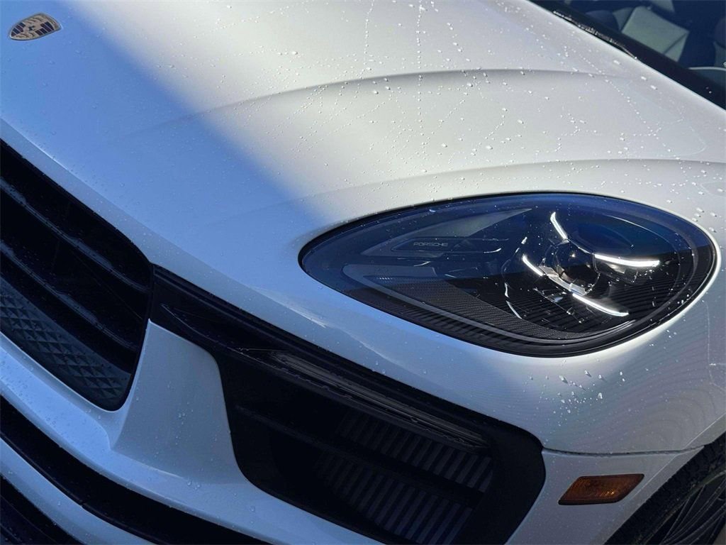 New 2026 Porsche Macan image 11