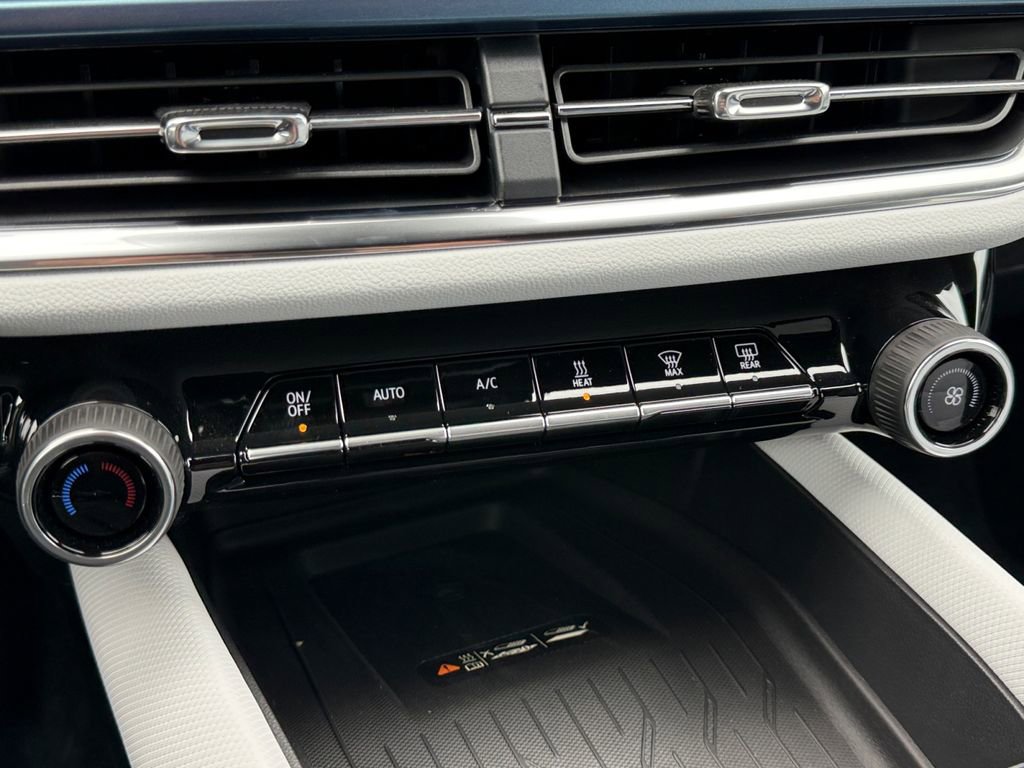 New 2026 Chevrolet Equinox EV LT image 17