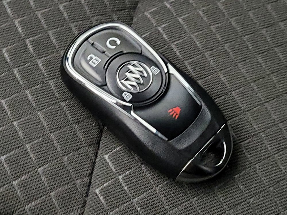 Used 2020 Buick Encore Preferred image 32