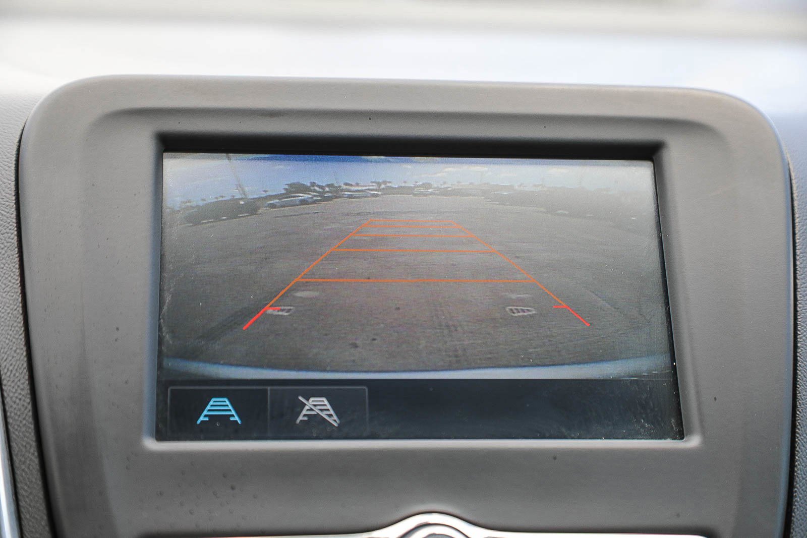 Used 2018 Chevrolet Equinox LT image 23