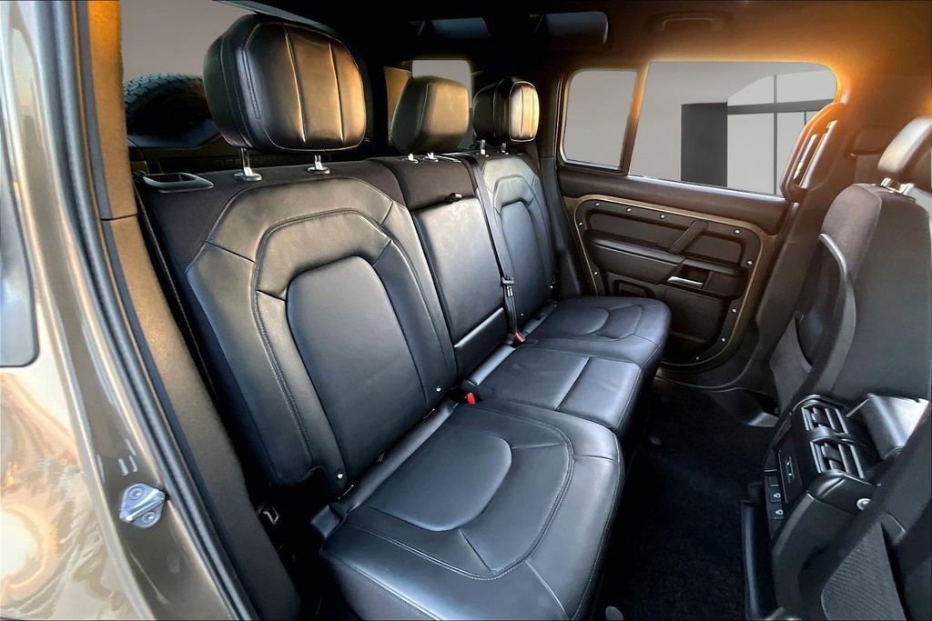 Certified 2025 Land Rover Defender 110 X image 23
