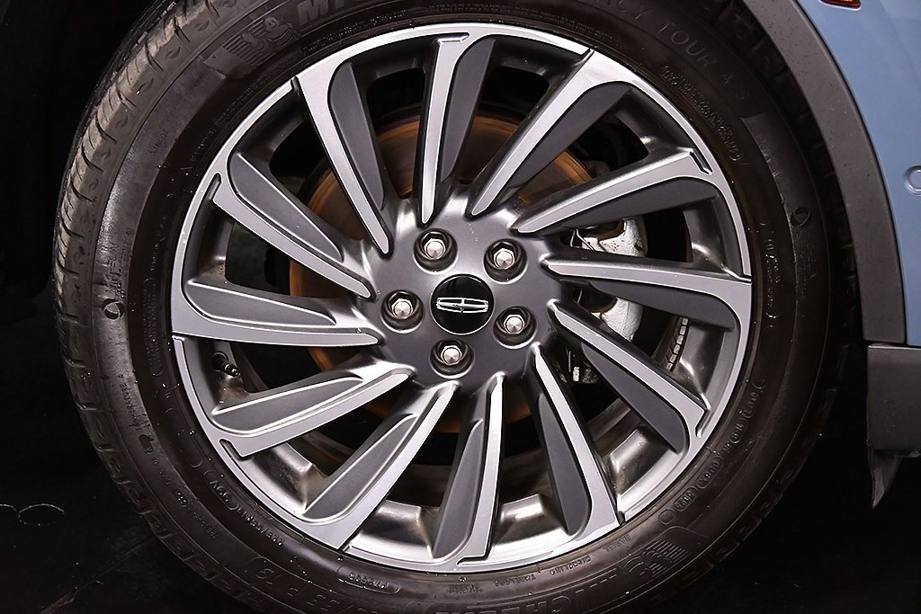 Used 2023 Lincoln Corsair Reserve w/ Equipment Group 202A image 9