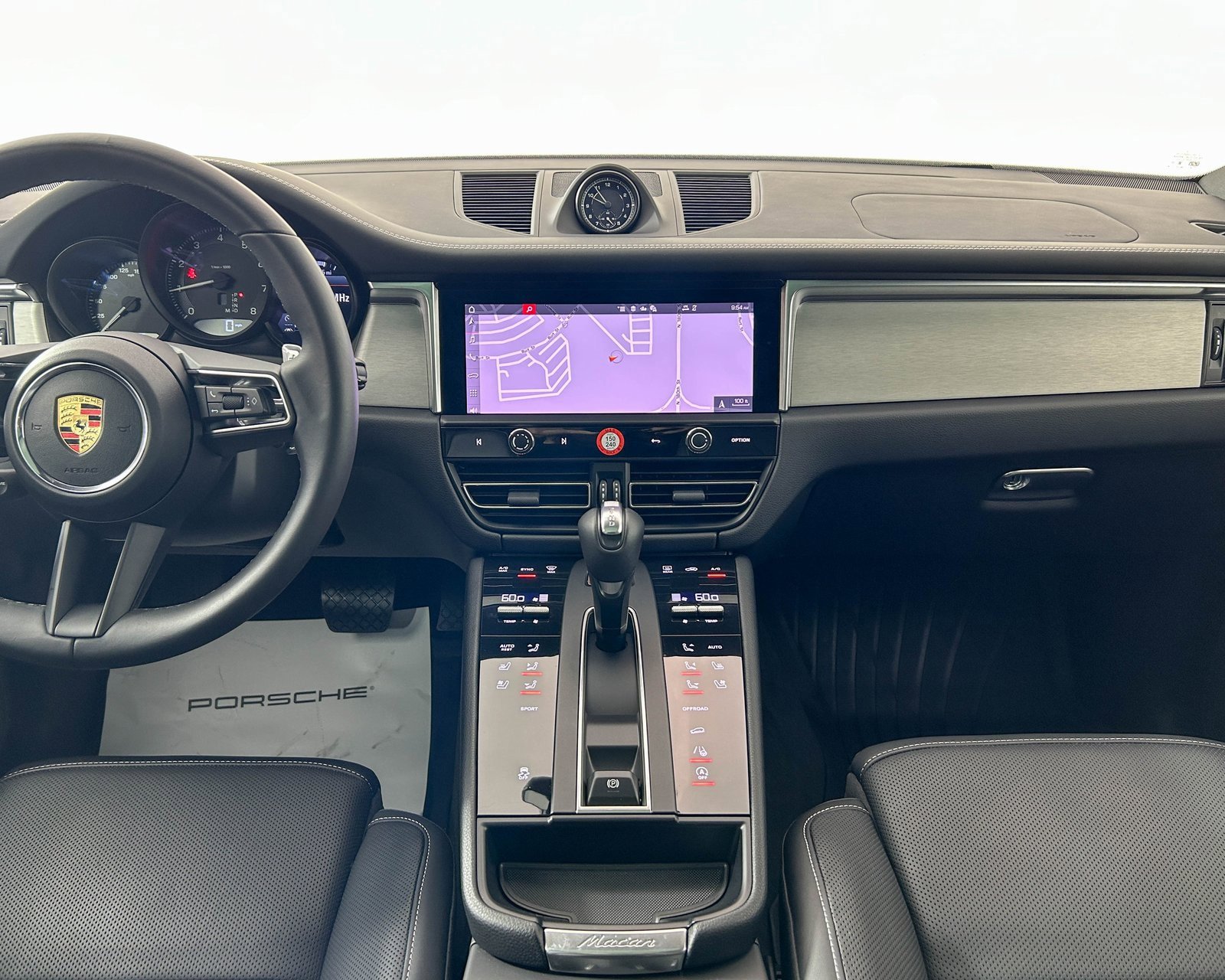 Used 2024 Porsche Macan image 19