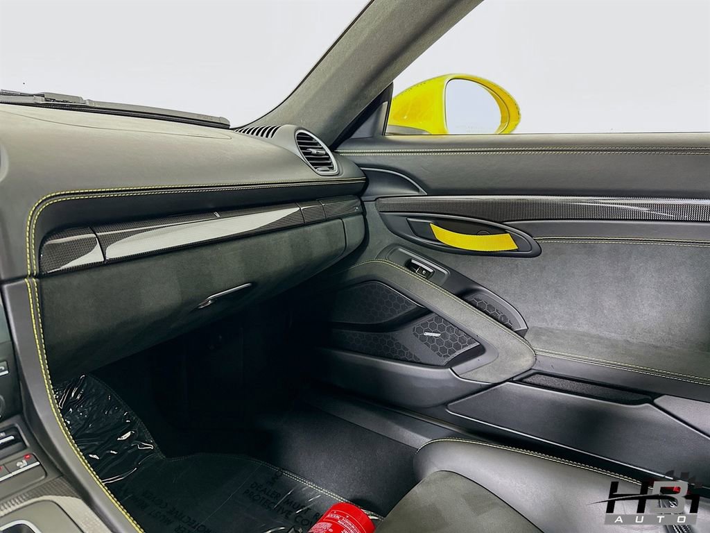 Used 2022 Porsche 718 Cayman GT4 RWD image 17