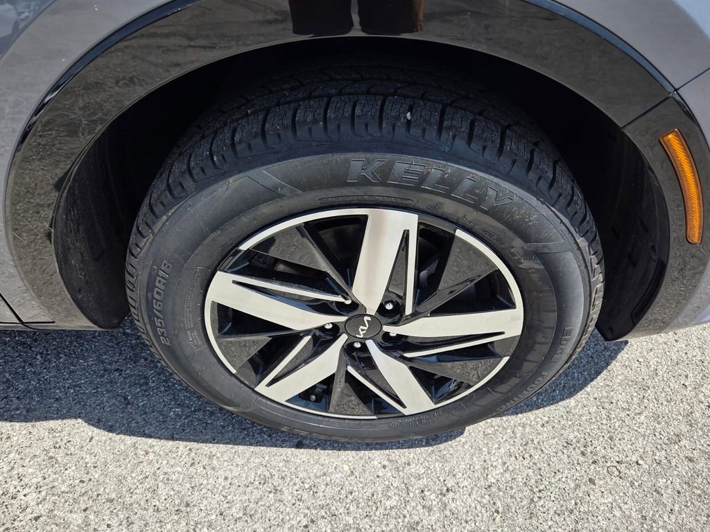 Used 2023 Kia Sorento S w/ Panoramic Sunroof Package image 18
