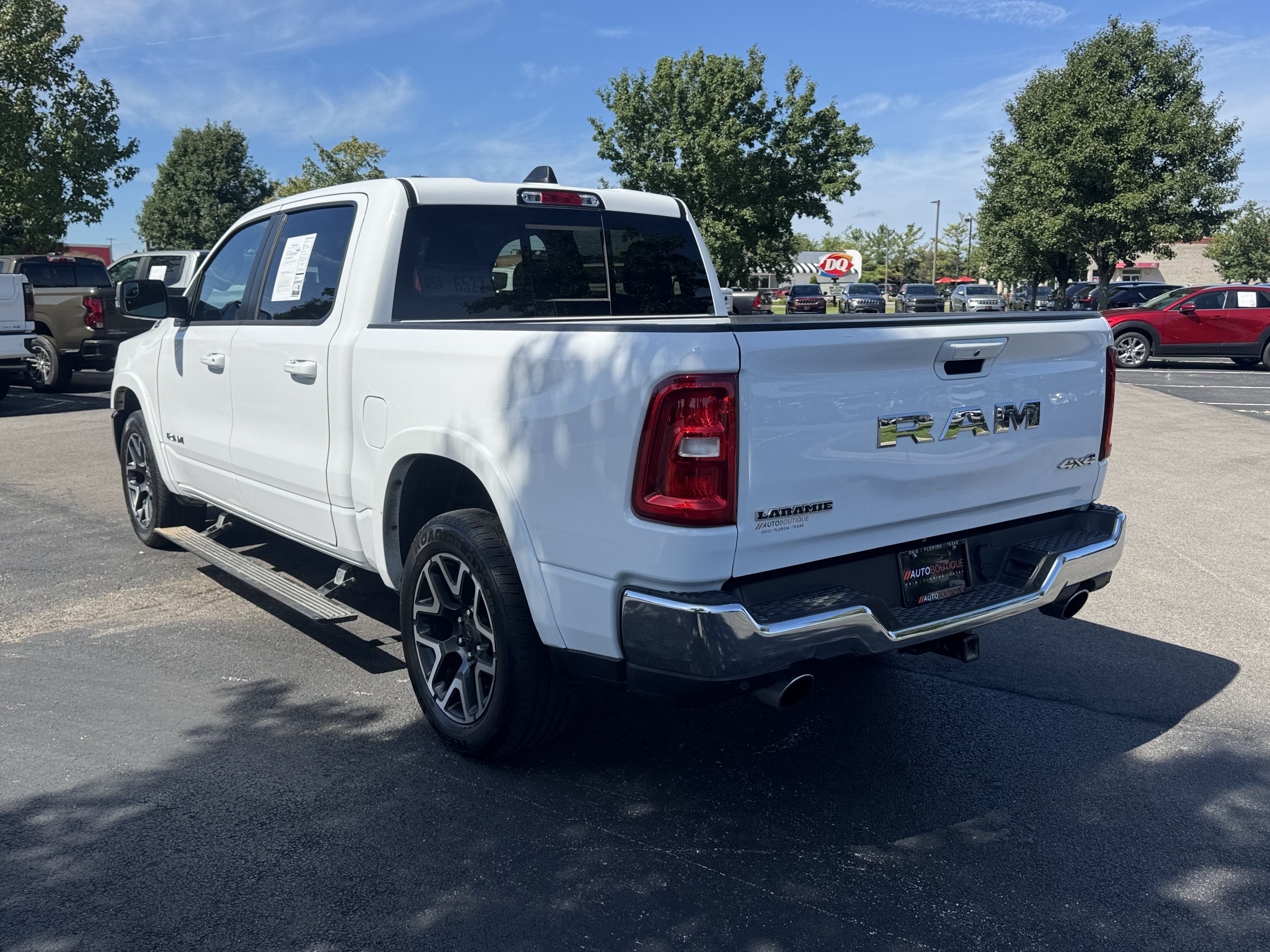 Used 2025 RAM 1500 Laramie AWD/4WD image 15