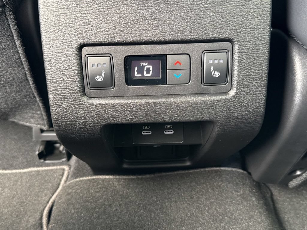 New 2026 Mitsubishi Outlander SEL AWD/4WD image 30