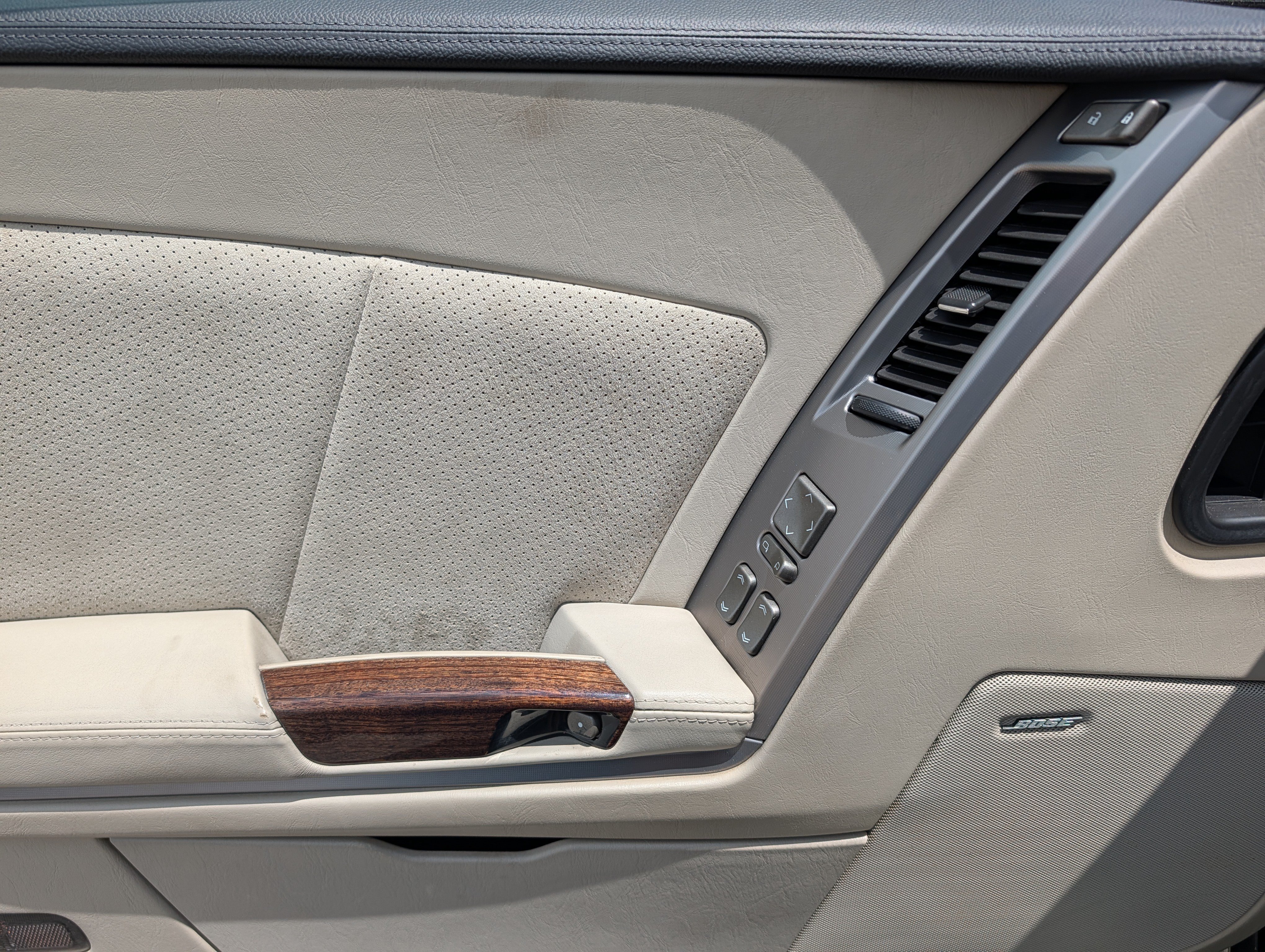 Used 2006 Cadillac XLR V RWD image 22