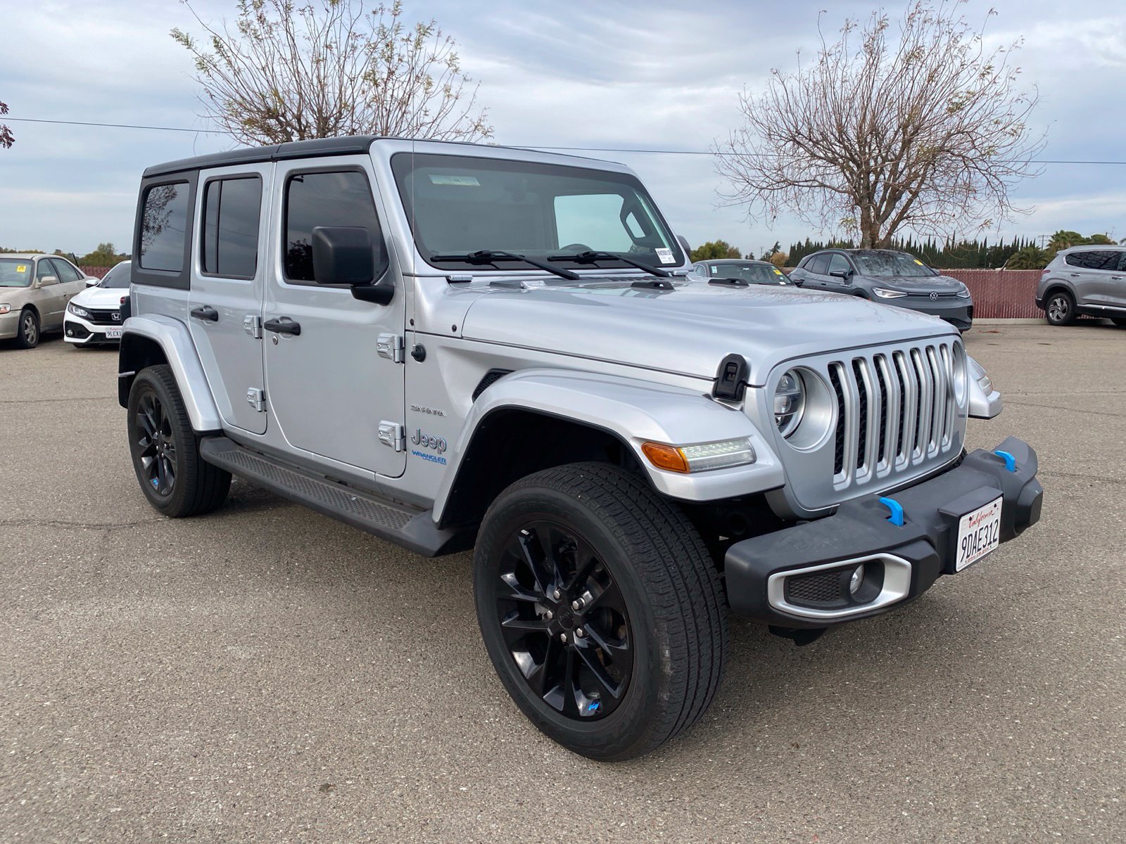 Used 2022 Jeep Wrangler Unlimited Sahara w/ Cold Weather Group AWD/4WD image 3