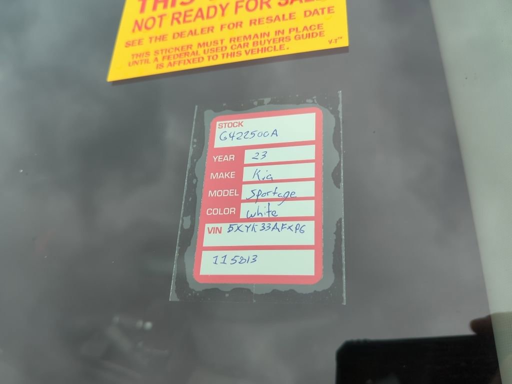 Used 2023 Kia Sportage EX image 5