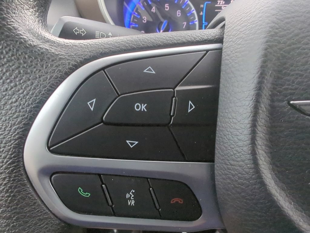Used 2017 Chrysler Pacifica Touring Plus FWD image 30
