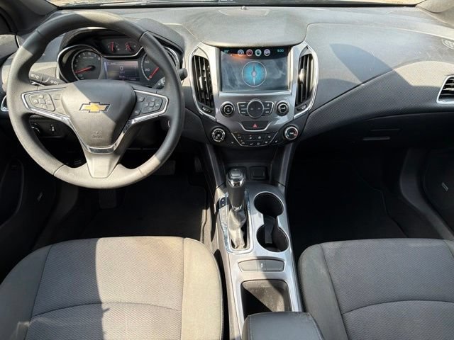 Used 2017 Chevrolet Cruze LT w/ Sun And Sound Package FWD image 18