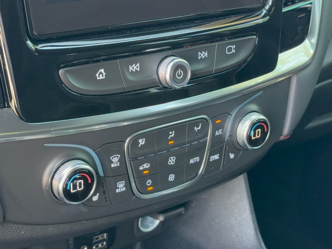 Certified 2023 Chevrolet Traverse RS AWD/4WD image 22
