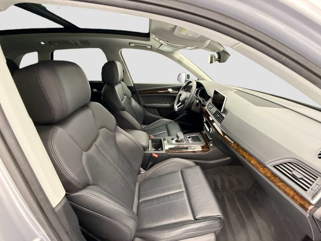 Used 2019 Audi Q5 2.0T Premium Plus w/ Premium Plus Package AWD/4WD image 19