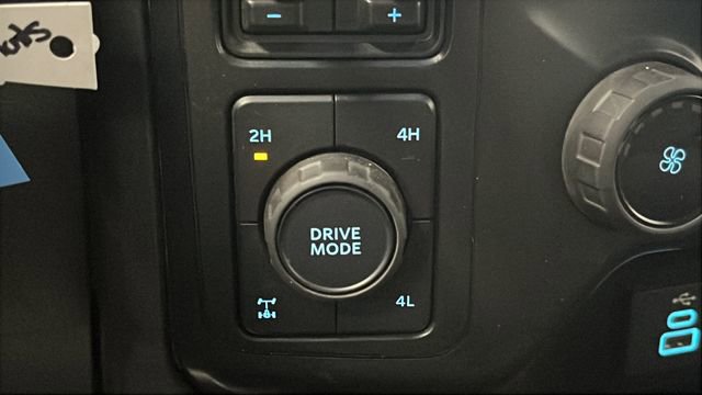 Used 2023 Ford F250 XL w/ Camper Package image 35