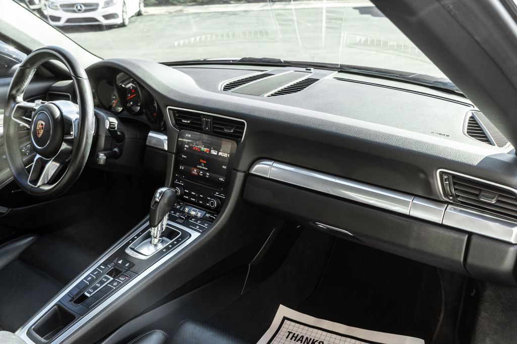 Used 2018 Porsche 911 Carrera image 13