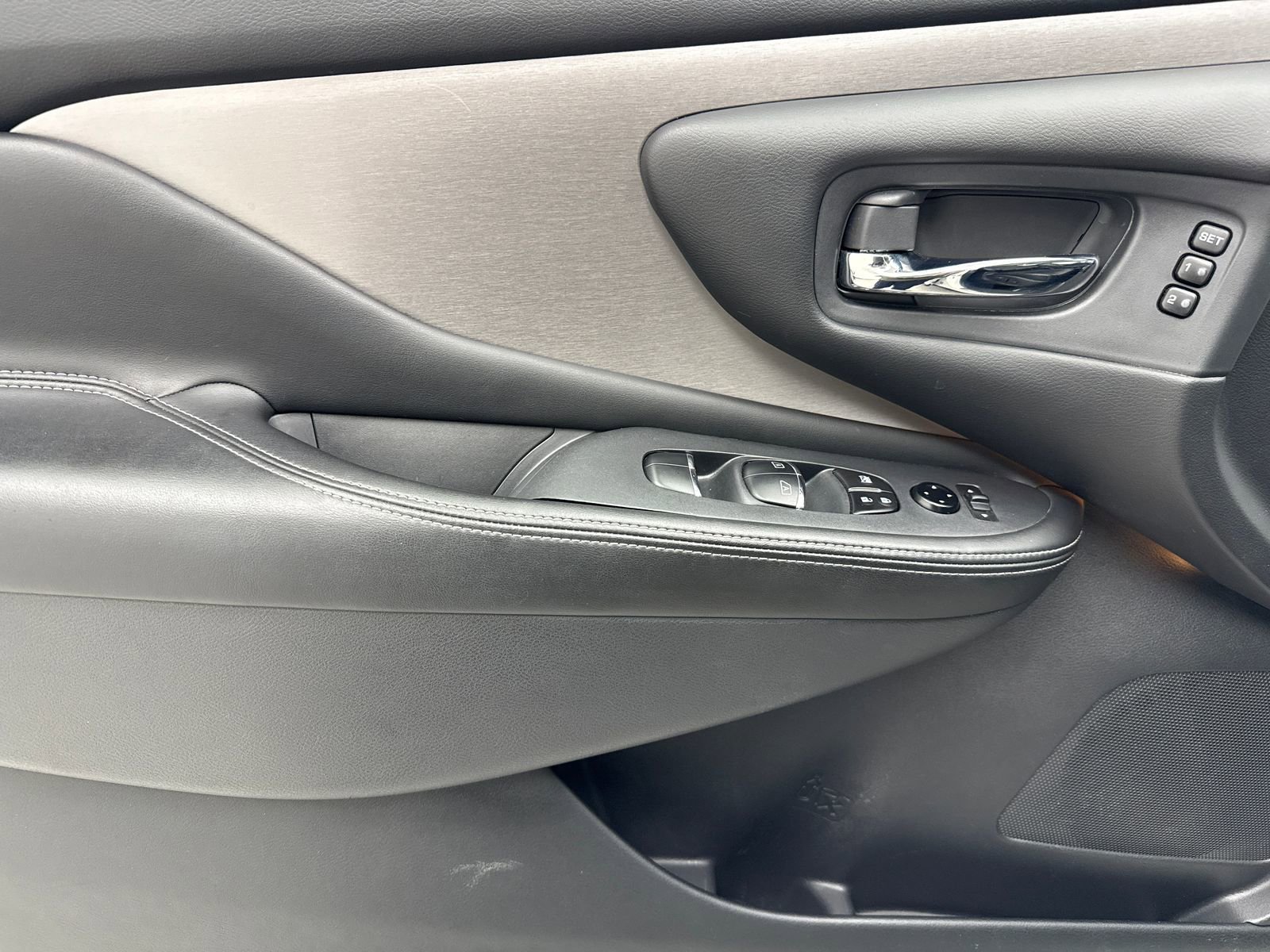 Used 2023 Nissan Murano SL w/ SL Moonroof Package image 36