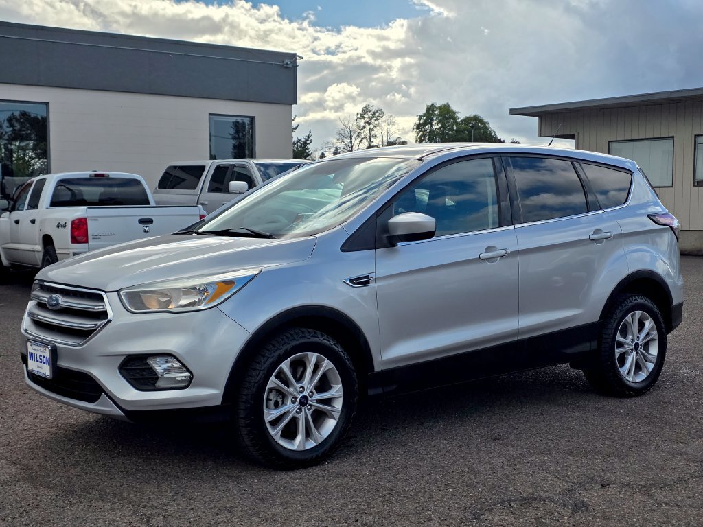 Used 2017 Ford Escape SE AWD/4WD image 1