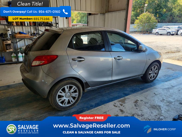 Used 2013 MAZDA MAZDA2 Sport FWD image 4