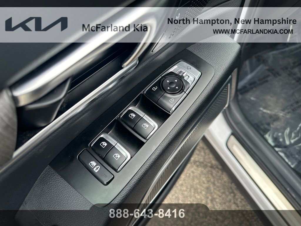 Used 2024 Kia Telluride SX w/ Towing Package image 12