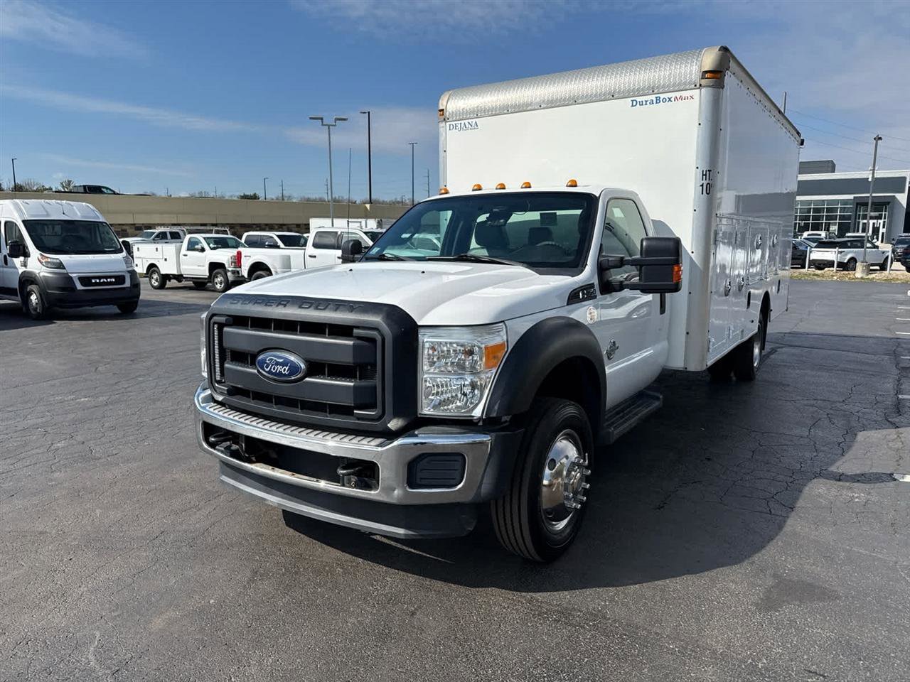 Used 2016 Ford F550 2WD Regular Cab Super Duty image 4