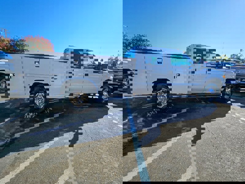 Used 2015 Ford F350 XL w/ Trailer Tow Package image 6