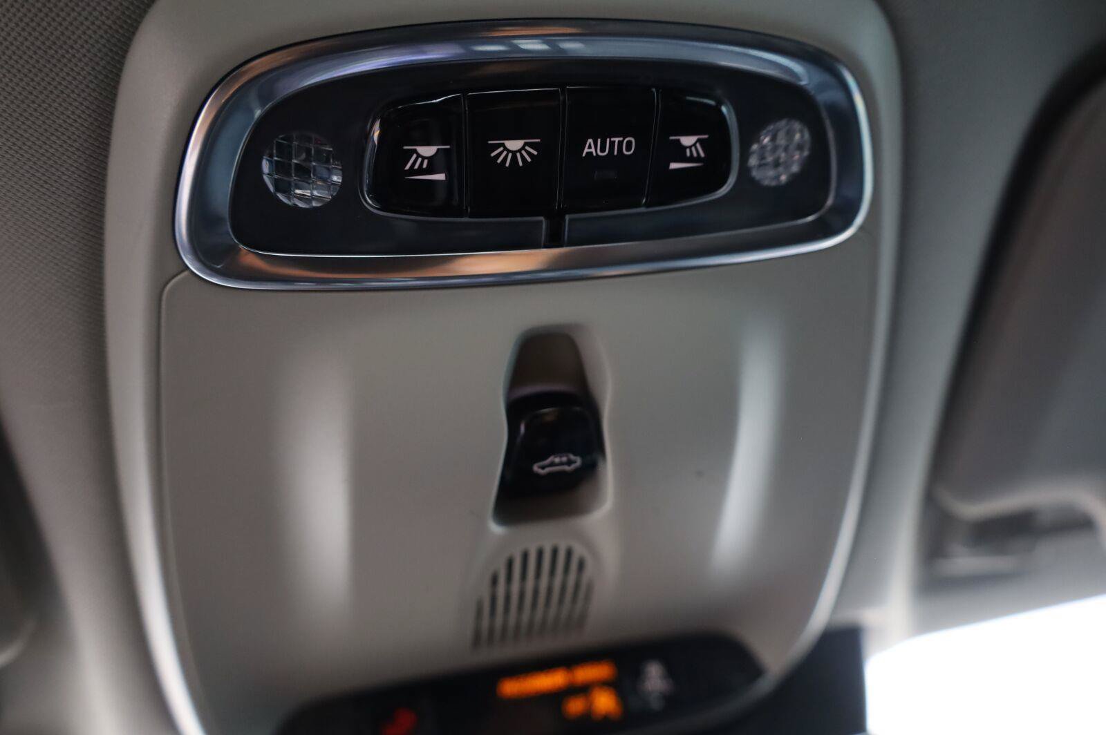 Used 2018 Volvo S90 T5 Momentum w/ Convenience Package FWD image 39