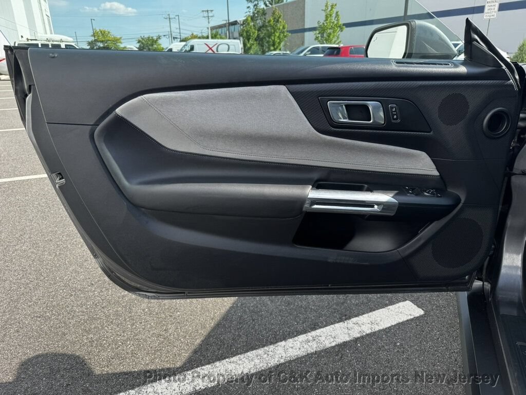 Used 2025 Ford Mustang Coupe RWD image 25