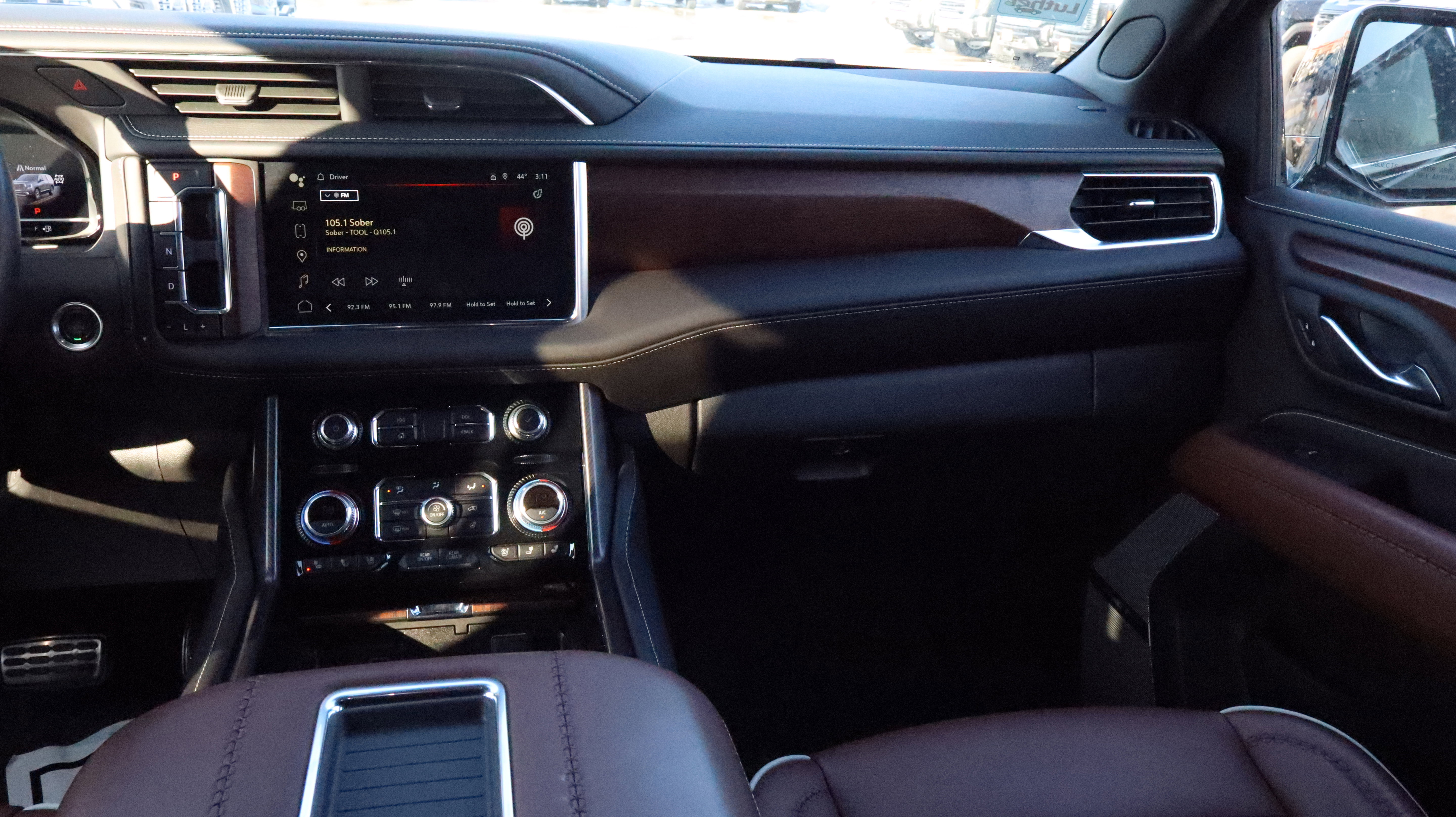 Certified 2024 GMC Yukon Denali Ultimate image 11