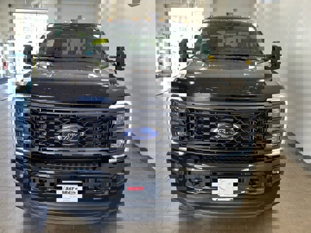 New 2026 Ford F350 4x4 SuperCab Super Duty image 3