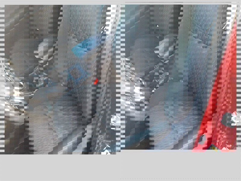 Used 2019 Nissan Rogue SV w/ Premium Package image 4