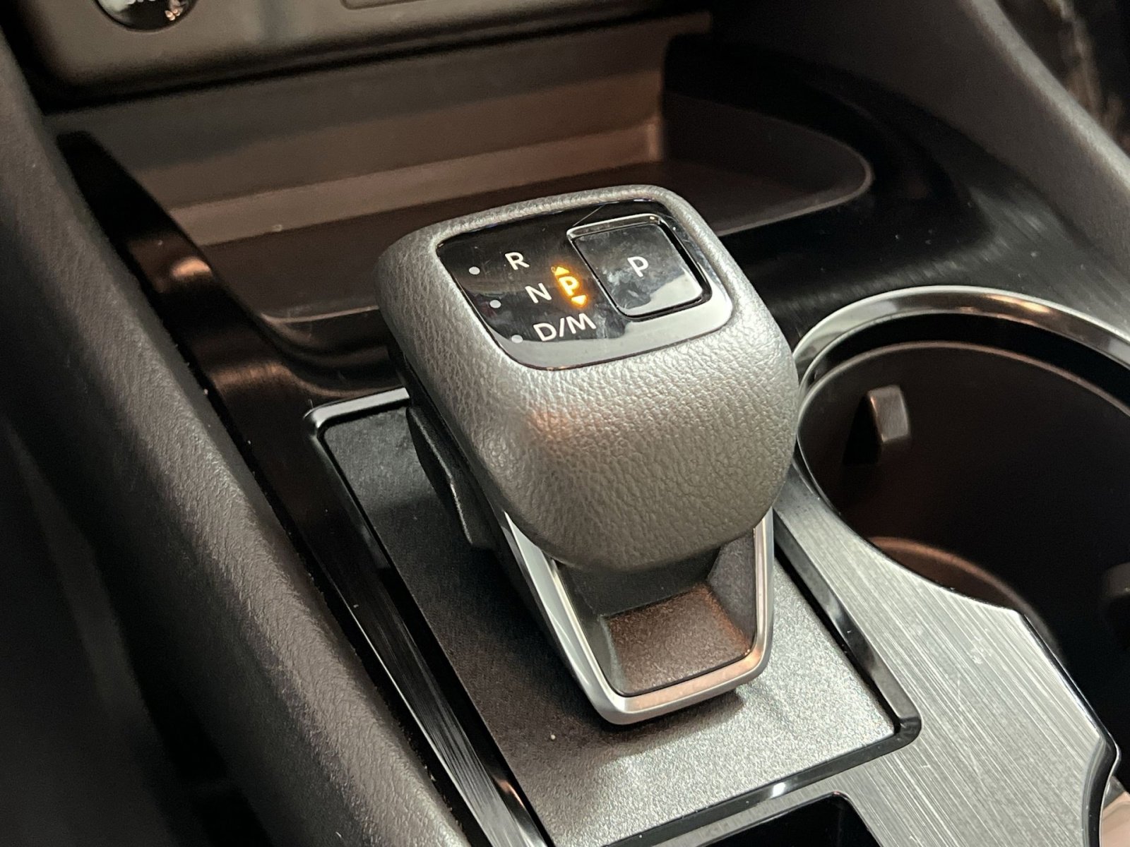 Used 2025 Nissan Rogue SV image 22