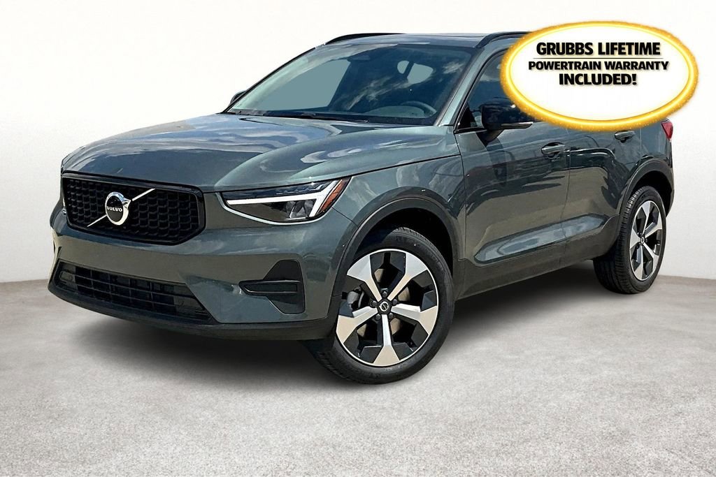 New 2026 Volvo XC40 B4 Core w/ Climate Package image 2