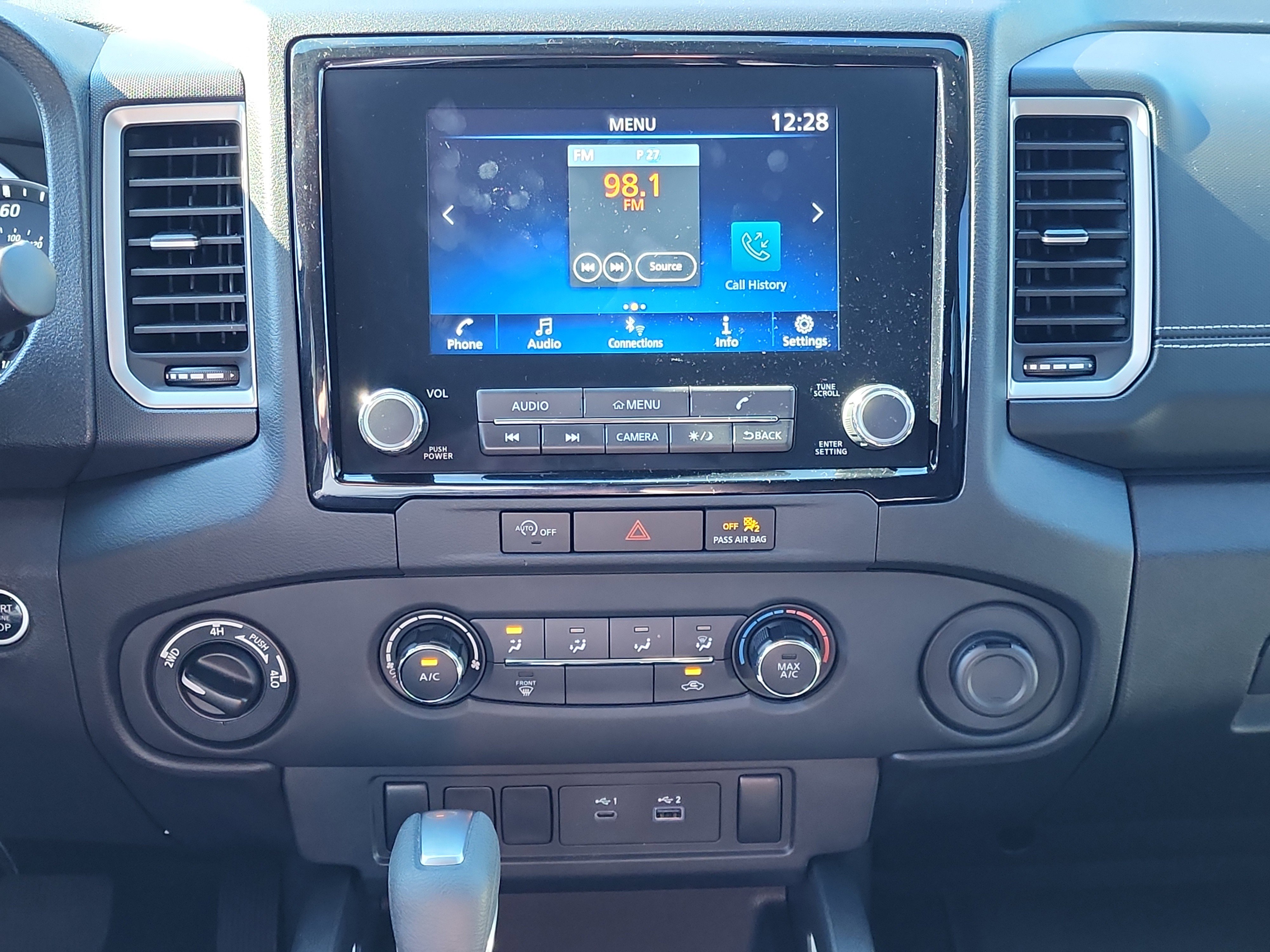 Used 2024 Nissan Frontier SV w/ Tow Package image 25